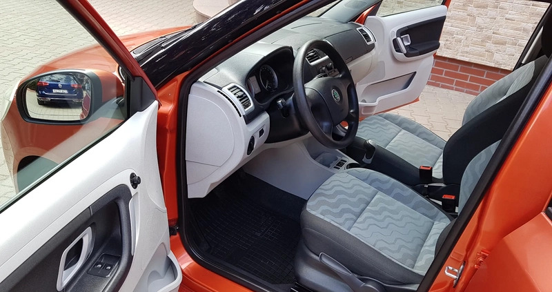 Skoda Fabia cena 15900 przebieg: 125000, rok produkcji 2007 z Strzegom małe 742